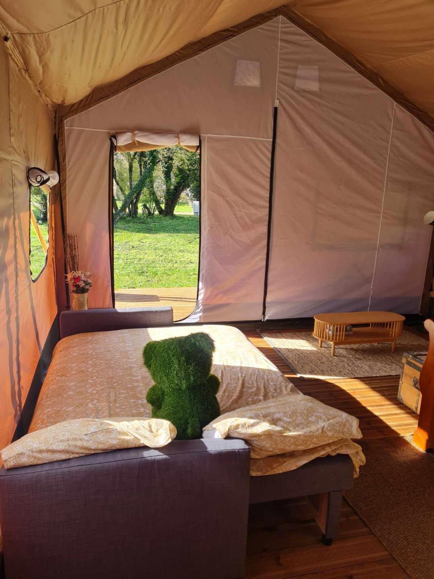 Camping De La Touche Ligueil Exterior foto